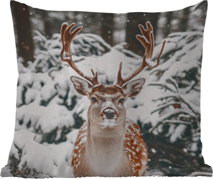 Tuinkussen - Hert - Sneeuw - Winter - Bos - Dieren - 40x40 cm - Weerbestendig