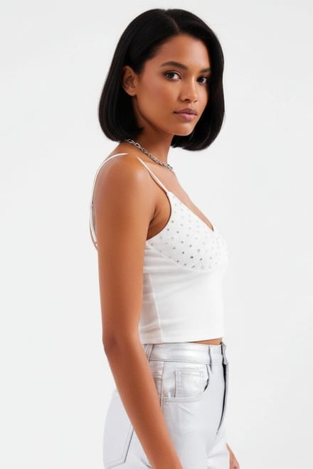 Steentjesversierde Fitted Crop Top met V-hals