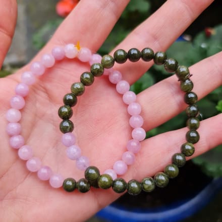 Handgemaakte dubbele edelsteen armband - Rozenkwarts en Canadese Jade - 2st