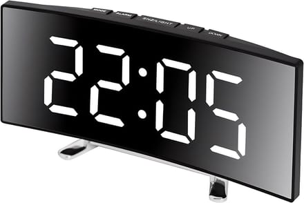 Digitale wekker met groot gebogen LED-display en spiegelend oppervlak. Geschikt voor 12/24 uur thuisgebruik (wit).