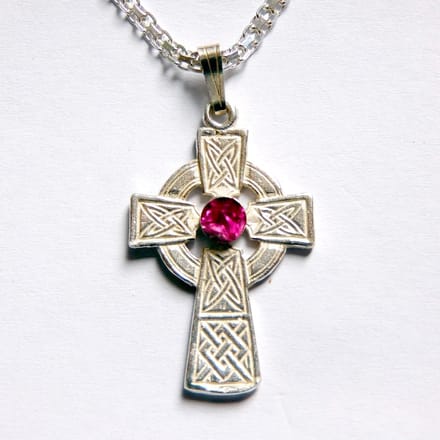 Hetty'S - Designer ontwerp - Keltisch kruis - Met Robijn - echt zilver - compleet met collier