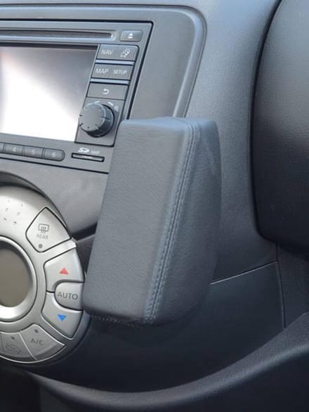 Houder - Nissan Micra (K13) 03/2011-2014 Kleur: Zwart