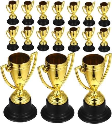 Kindertrofee Speelgoed - Winnaar Bekers - Prestaties Belonen - Gouden Afwerking - 32 Stuks - Multi