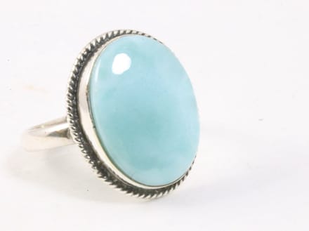 Bewerkte ovale zilveren ring met larimar - maat 19.5