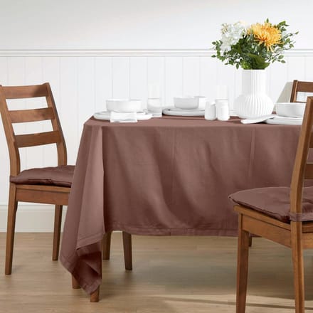 Homescapes tafelkleed bruin - 137 x 228 cm, 100% katoen
