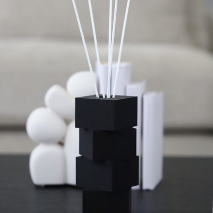 Zwarte Geurstokjes houder Structuur – Luxe Diffuser Black Diamond Amber Oak Cozy Plaid – Navulbare Geurstokjes 600 ml – Huisparfum Cadeau