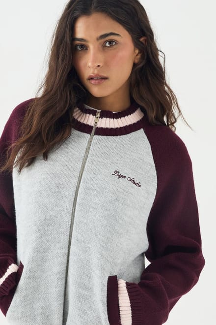 Dames DSGN Studio Oversized Gebreide Col Bomber | Burgundy | Maat: Large