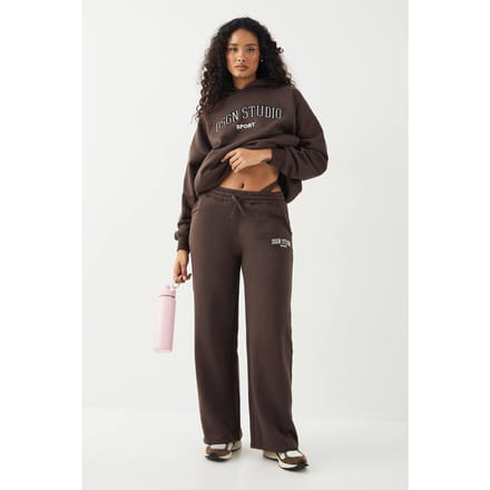 Dames Petite DSGN Studio Applique Rechte Pijp Jogger | Espresso | Maat: XL