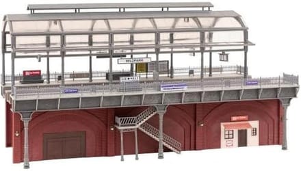 Modelspoor Station Gebouw H0 Schaal Meerkleurig Bouwpakket