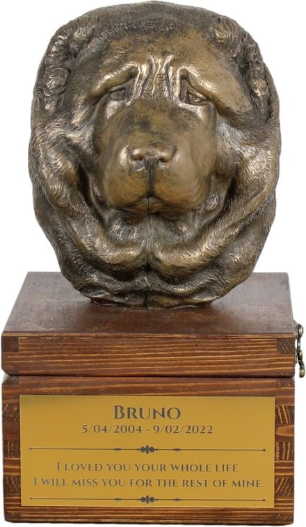 Urn voor hondenas met beeldje van Kaukasische Herdershond