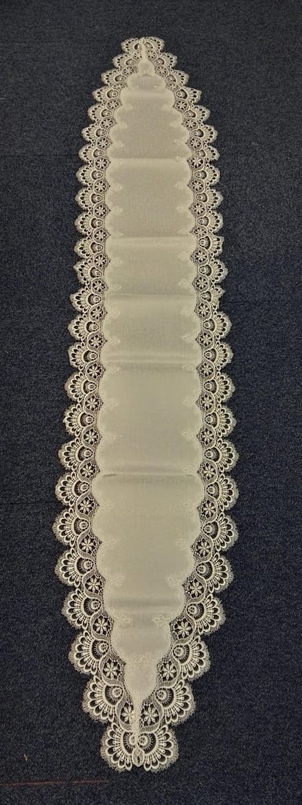 Unique Living Tafellaken Embroiderie