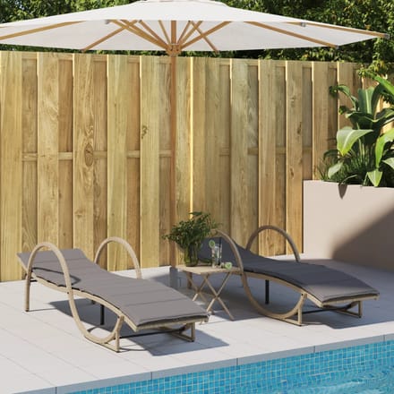 vidaXL - Ligstoelen - 2 - st - met - tafel - poly - rattan - beige