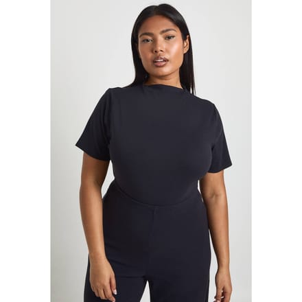 boohoo Dames Plus Ultra Zachte Aangegroeid Hals Korte Mouw Bodysuit | Black | Maat: 18