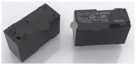 Elektromechanisch relais - Schakelcomponent - Elektronica besturen - 12VDC spoelspanning - 5 poot - Zwart