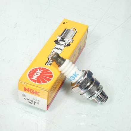 Bougie d'allumage NGK pour Auto CMR7A-5 / 4641 Neuf