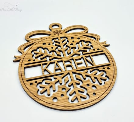 [Nice Little Things] - Maxi Kerst Ornament - Met naam - Eik - Sneeuwvlokje
