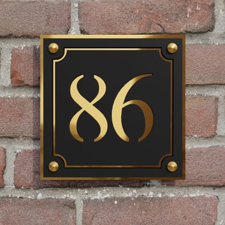 Huisnummerbord vierkant met elegant kader - zwart/goud - RVS afstandshouders - 20 cm