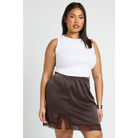 boohoo Dames Plus Satijnen Minirok Met Kanten Afwerking | Chocolate | Maat: 28