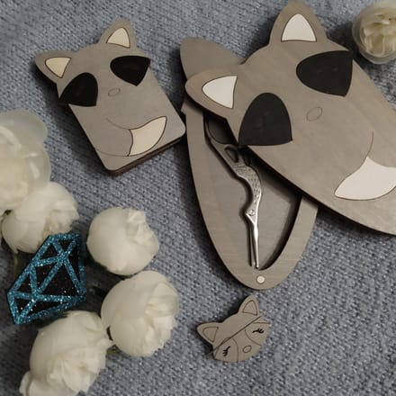 Scharendoosje Kindfox - Raccoon - Wasbeer - Houten scharendoosje