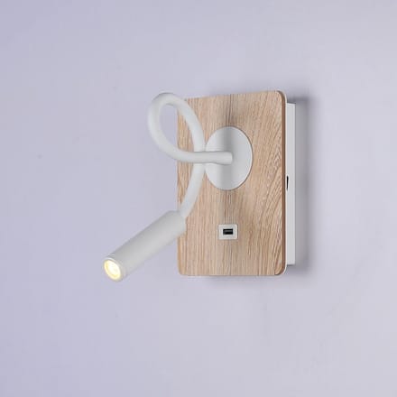 Moderne Houten Wandlamp met Flexibele Spot en USB Oplaadpoort