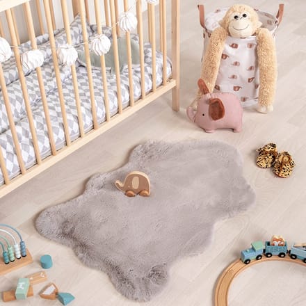 Little Olly Kindervloerkleed - Huggy Schaap Grijs | Super fluffy! - 55x80cm