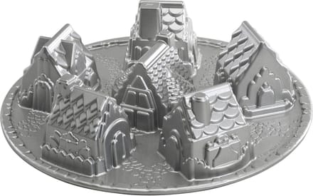 Bakvorm "Cozy Village Baking Pan" - Nordic Ware | Sparkling Silver Holiday