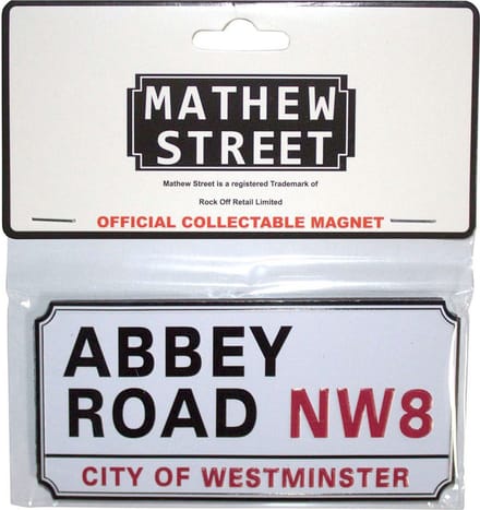 - Abbey Road NW London Sign Embossed Koelkastmagneet - Wit