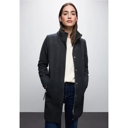 Jas met gebreide details