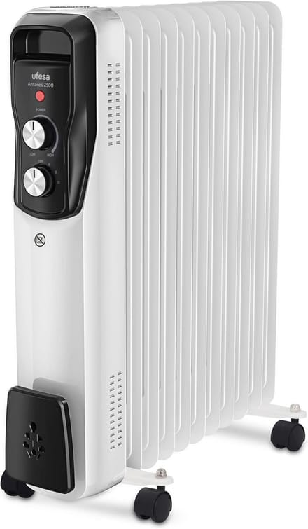 Olieradiator met 11 Ribben en 2500W Vermogen, Verstelbare Thermostaat en Wielen