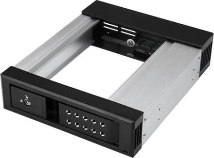 StarTech.com 5.25 Aan 3.5 Hard Drive Hot Swap Bay - For 3.5" SATA/SAS Drives - ramme