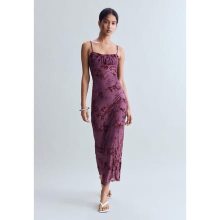 Stradivarius Gevlokte midi-jurk met bandjes  Purper S