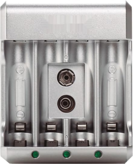 Accu Lader - Batterij Oplader - Apparaten Gebruik - Intelligente Technologie - Afbeelding