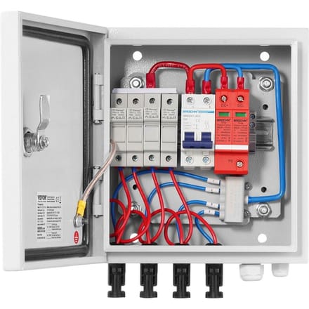 Boîte de jonction PV Solaire 4 Chaînes 15A pour Système de Panneaux Solaires Boîtier en Acier IP65