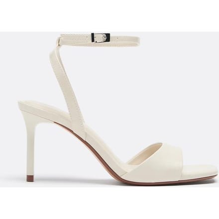 Stradivarius Sandalen met smalle hak  ECRU 35