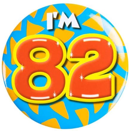 Paper Dreams Button I'm 82 Staal 5,5 Cm Geel/blauw/rood