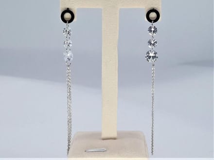 Oor stekkers chirurgisch staal open ring, 3 kristal met 3 ketting kwast.
