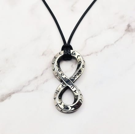 Mei's - Viking Rune Infinity - ketting heren - runen - RVS zwart