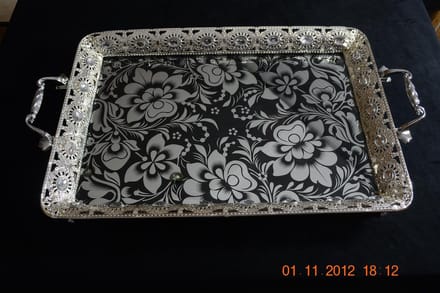 Luxe Dienblad met Bloemmotief – Klassiek en Elegant Design