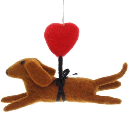 Hond vliegend met hart vilt 11x14x15cm