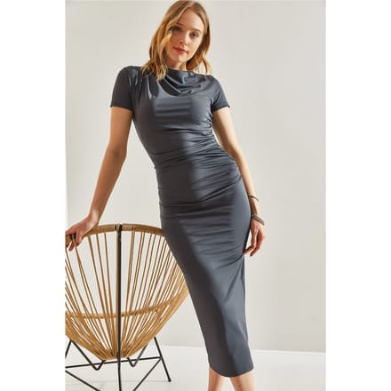 Aansluitend Midi-jurk met Rimpeldetails