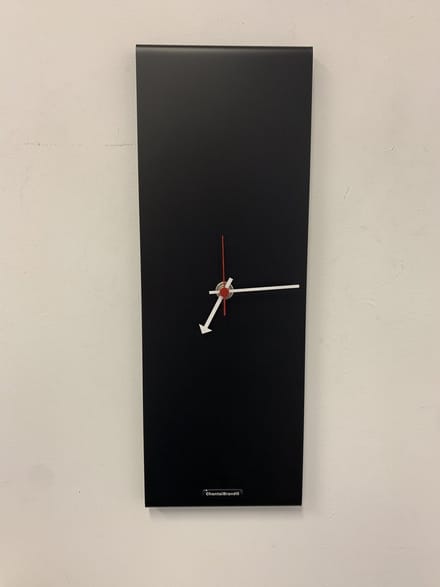 ChantalBrandO Wandklok BLACK-LINE ML Modern Design
