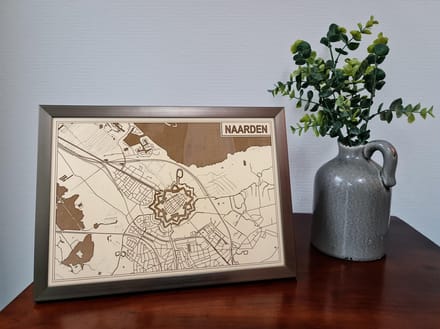 Decoratief Beeld - Houten Van Naarden - Hout - Bekroned - Bruin - 21 X 30 Cm