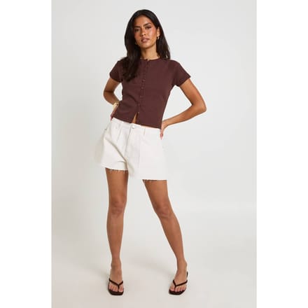 boohoo Dames Wijde Denim Short Met Fladderend Effect | Ecru | Maat: 36