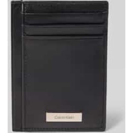 Pasjeshouder van leer met labelapplicatie, model 'PLAQUE'