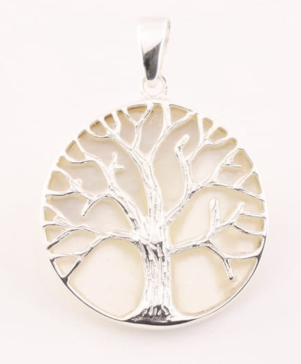 Ronde zilveren hanger met levensboom op parelmoer