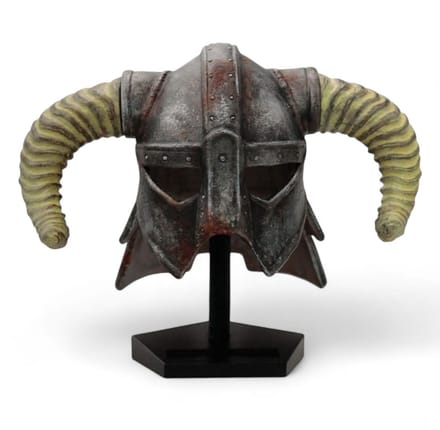 The Elder Scrolls Skyrim Replica Dragonborn Helmet Limited Edition