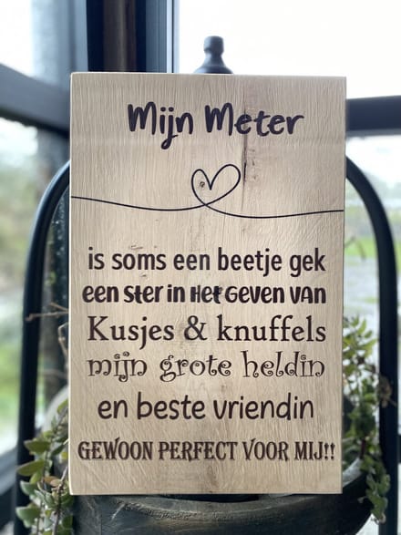 Tekstbordje van eikenhout met de tekst mijn Meter / Peettante / tante