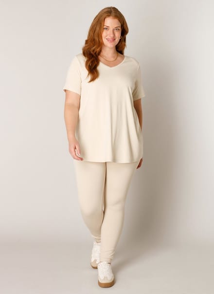 BASE LEVEL CURVY Alba T-Shirts - Light Beige - maat 3(52)