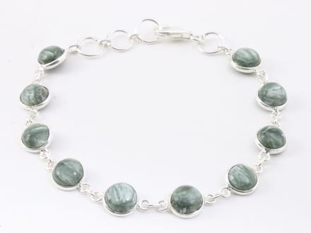 Fijne zilveren armband met groene serafiniet