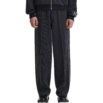 Jogging Fred Perry pinstripe